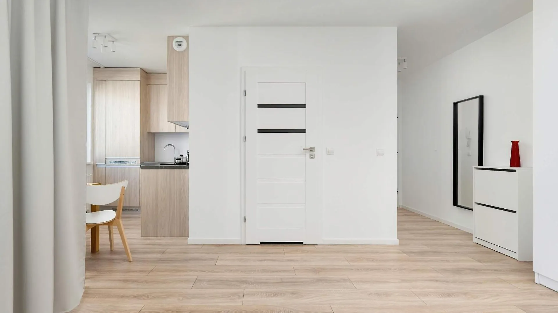 Апартаменты Stylish Studio With Balcony Near Wroclaw Market By Noclegi Renters Польша
